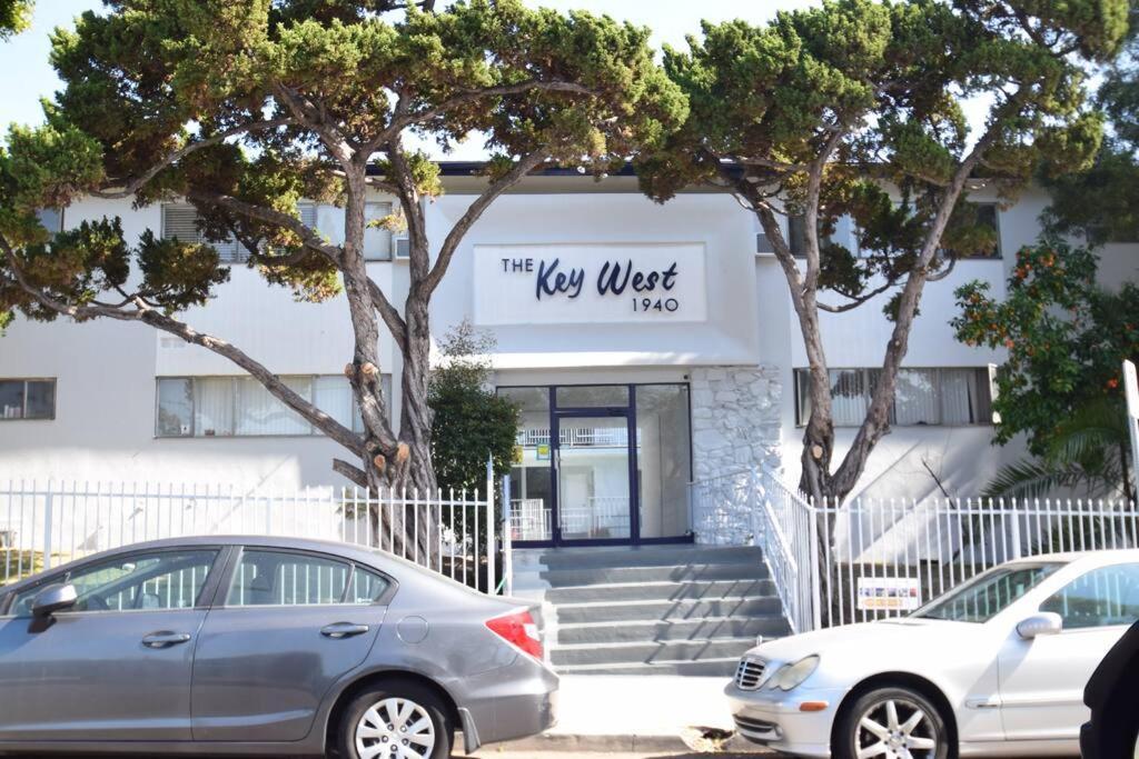 Hollywood Business Apartment
