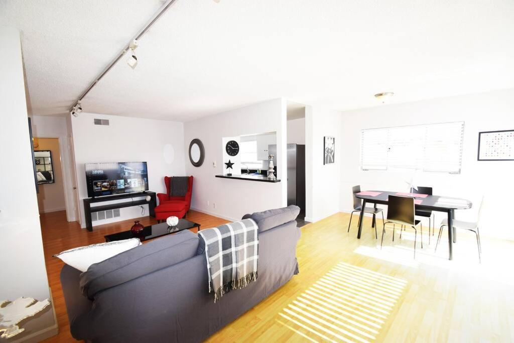 Apartment Hollywood Business *