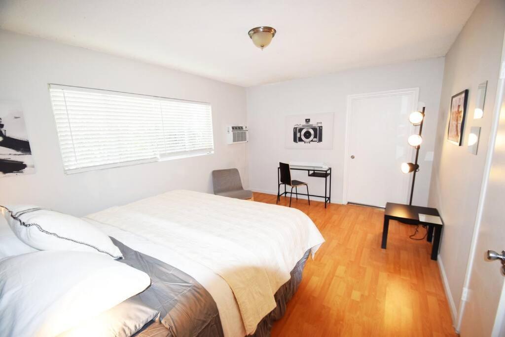 Hollywood Business Apartment *