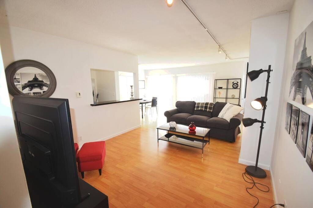 Apartment Hollywood Business Los Angeles